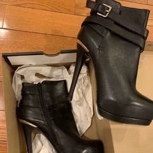 Aldo’s Black Leather Ankle boots